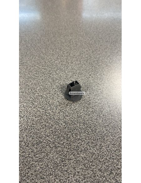 Volvo klipsis apšuvuma 9468278